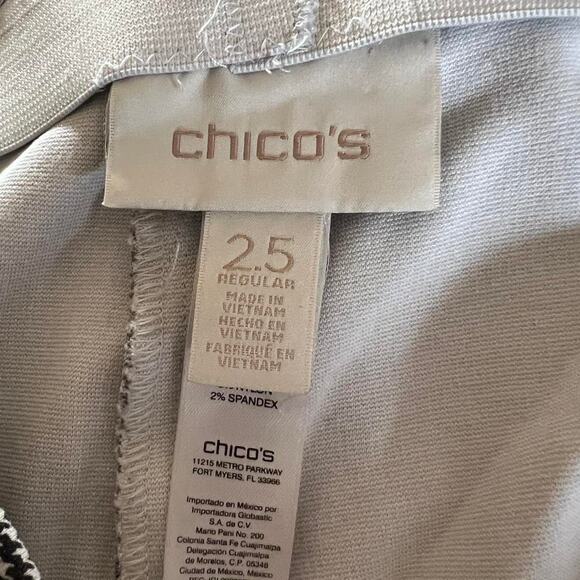 Chicos Houndstooth Stretchy Pull On Straight Leg Pants - Picture 5 of 6